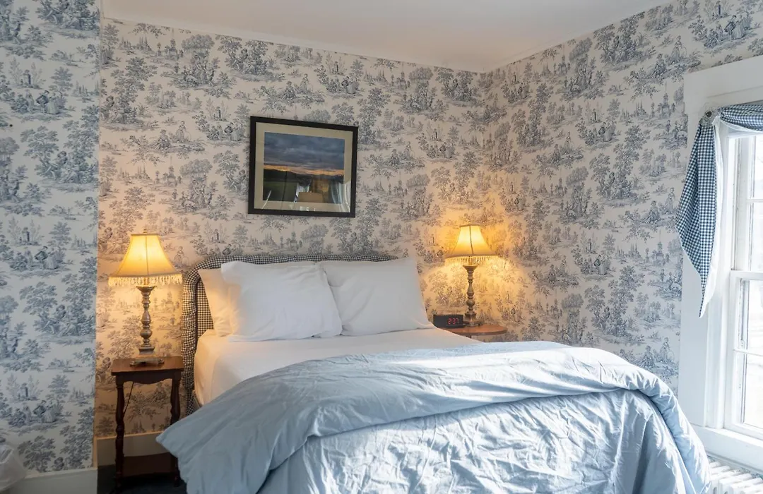 The White Gables Inn-1